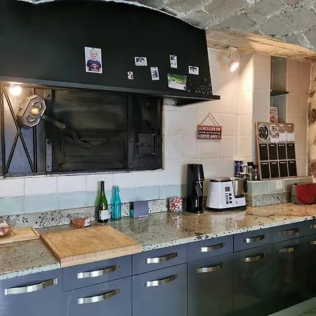 Otel Ferme Renovee Avec Piscine